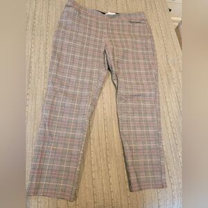 89th & Madison Gray and Pink Plaid Cropped Pants